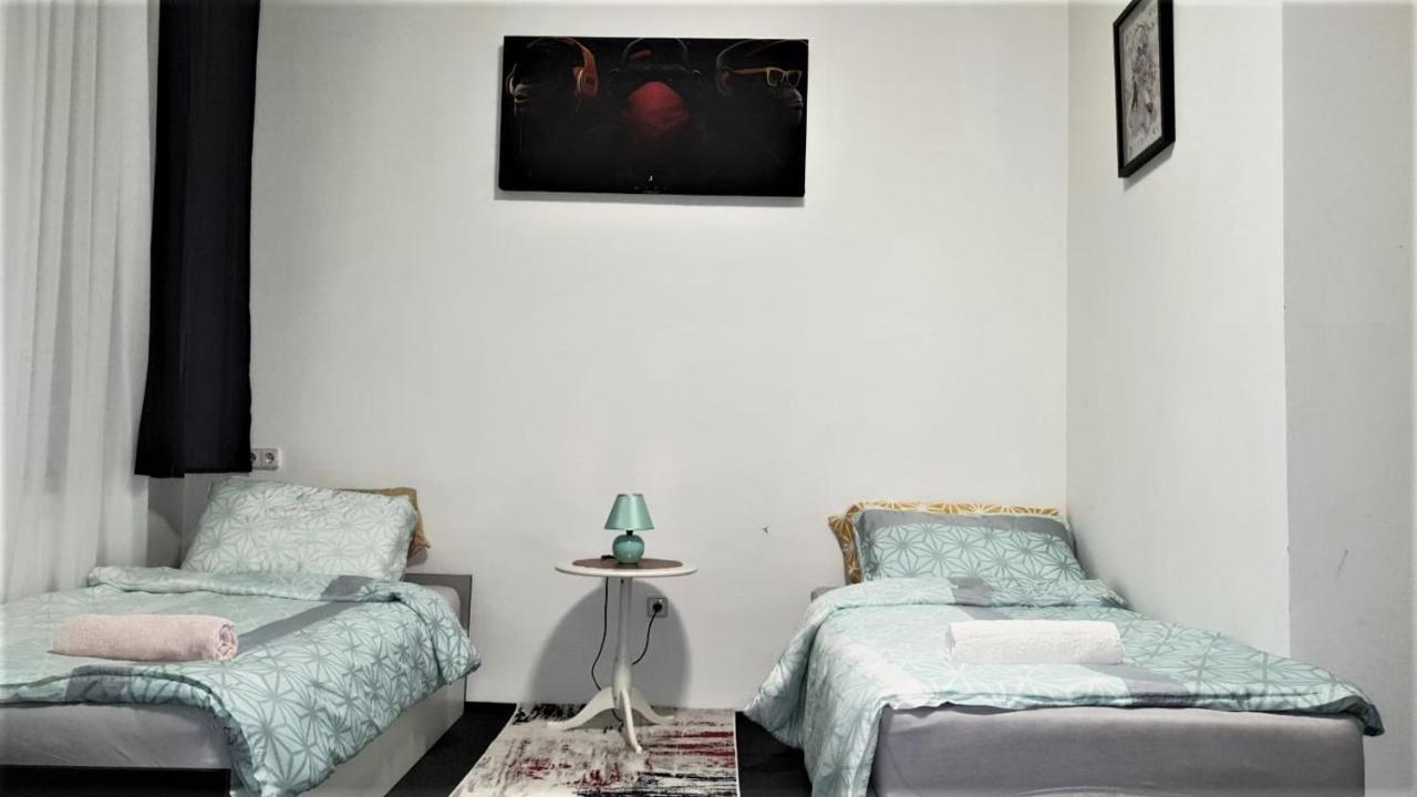 Wohnung In Der Naehe Wiener Stadthalle Und Zentrum 9 Esterno foto
